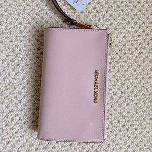 Michael Kors Jet Set Travel Wristlet